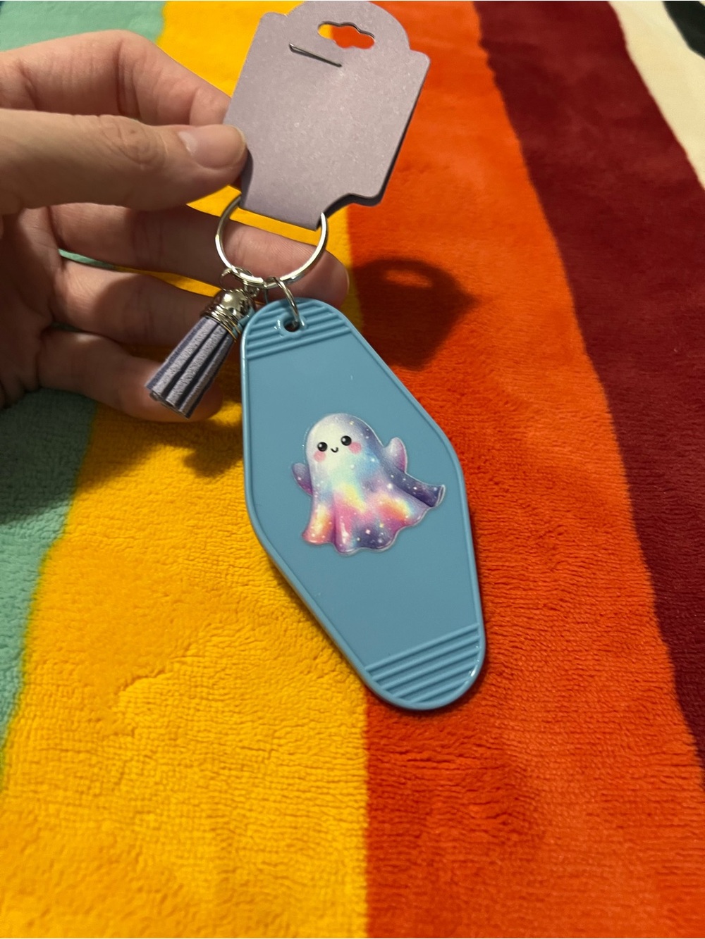 Sparkly Ghost Keychain 👻 - Picture 3 of 4